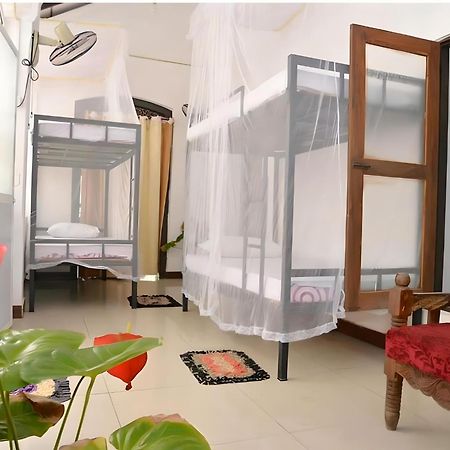 Traveller'S Hostel Хіккадува Екстер'єр фото