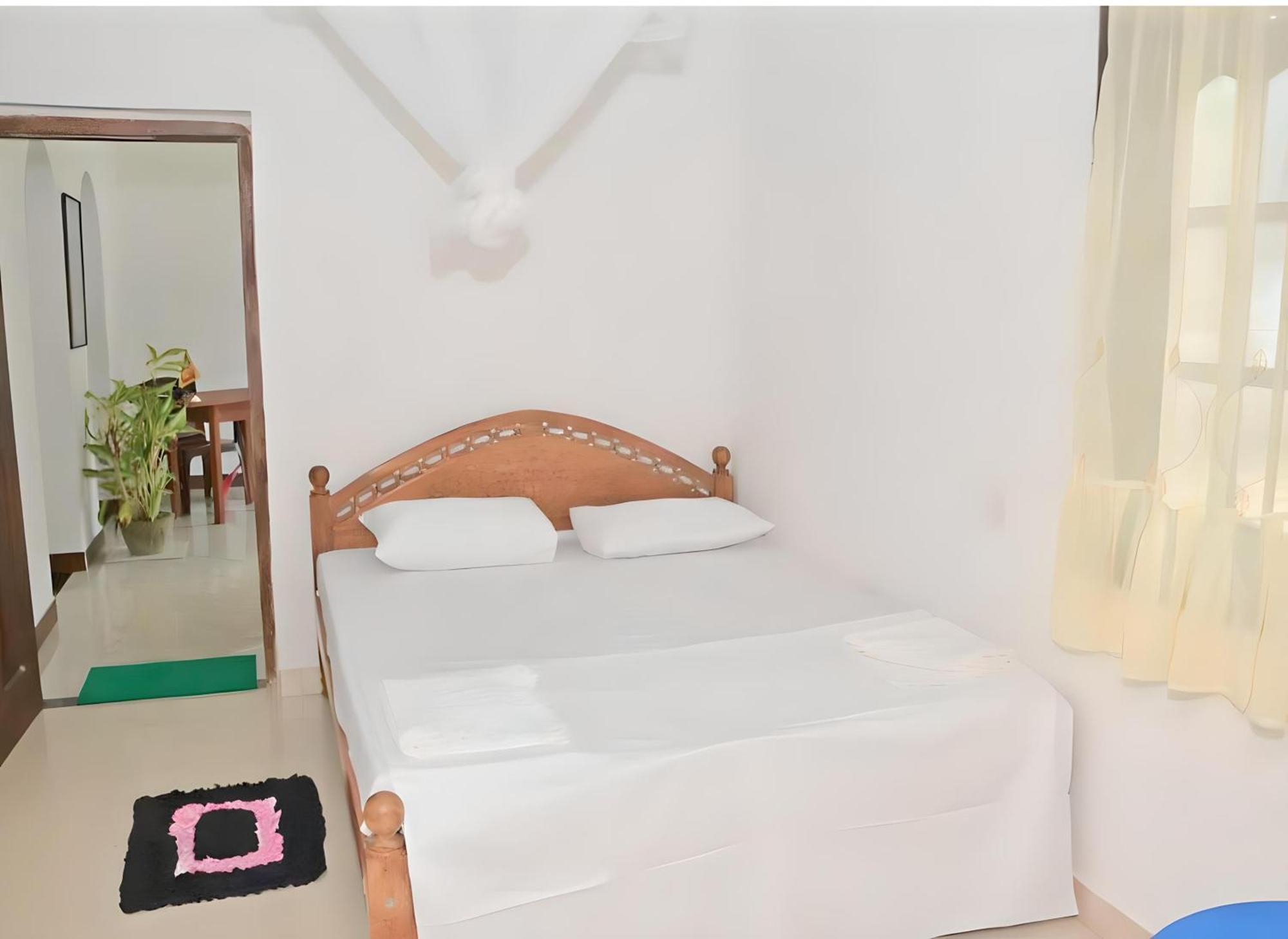 Traveller'S Hostel Хіккадува Екстер'єр фото